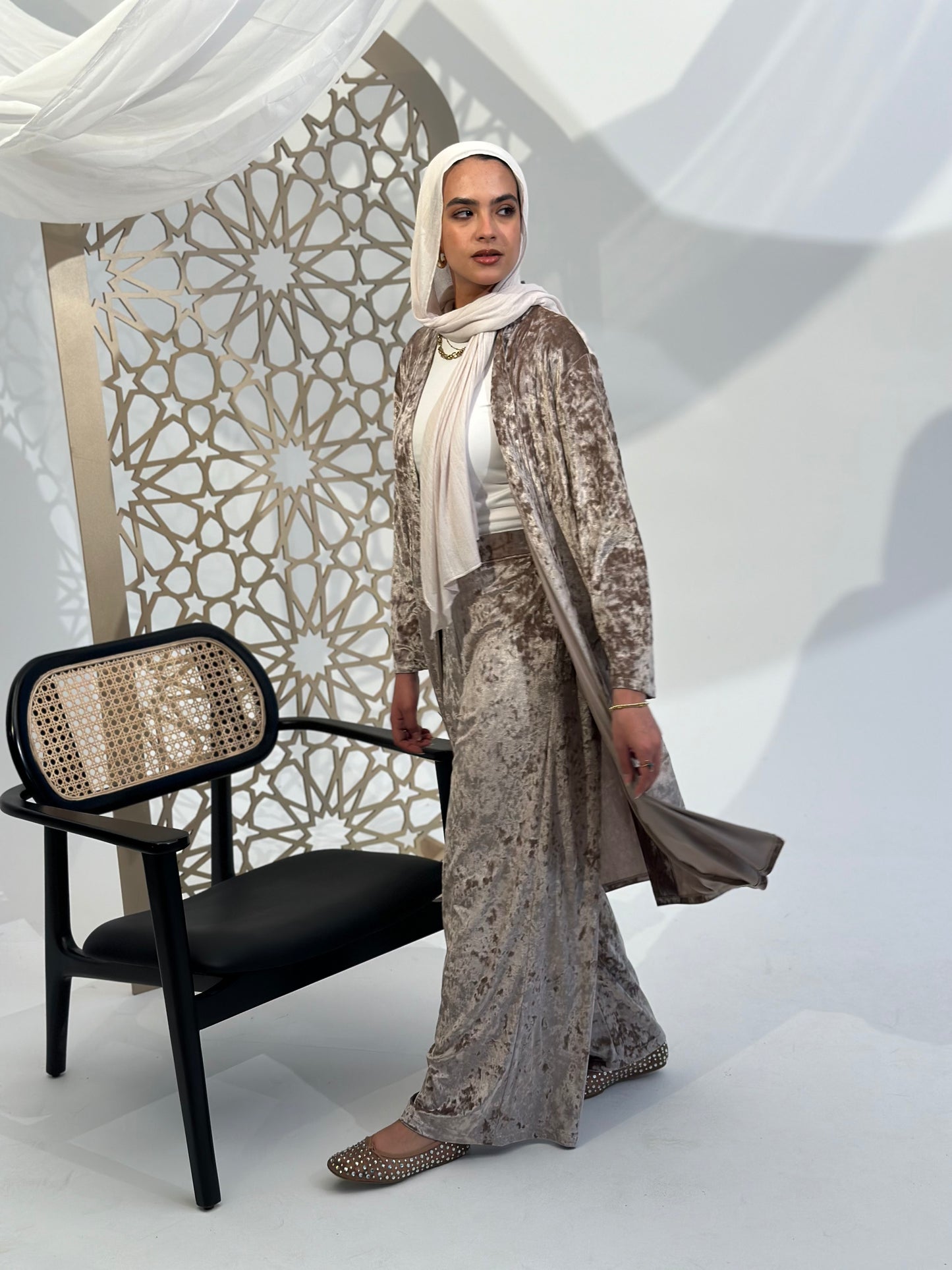 Velvet Set - Almond Frost