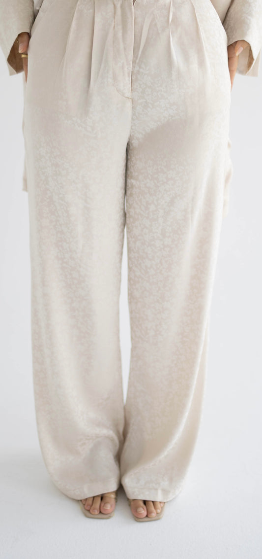 Creamy Floral Satin Tailored Pants